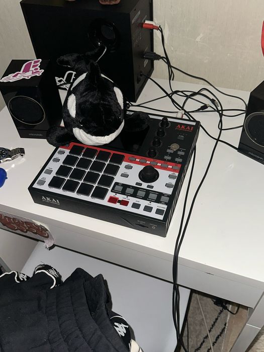 Akai mpc One With Skin