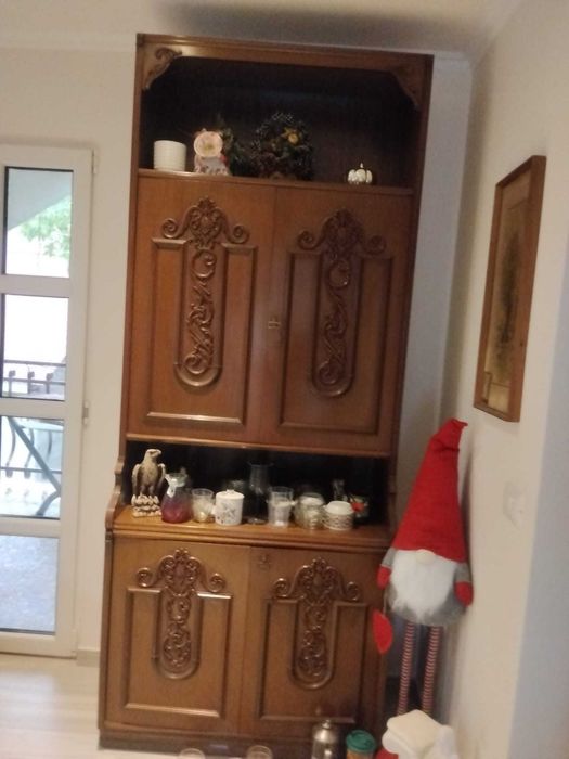 Mobilier sufragerie  vitrina
