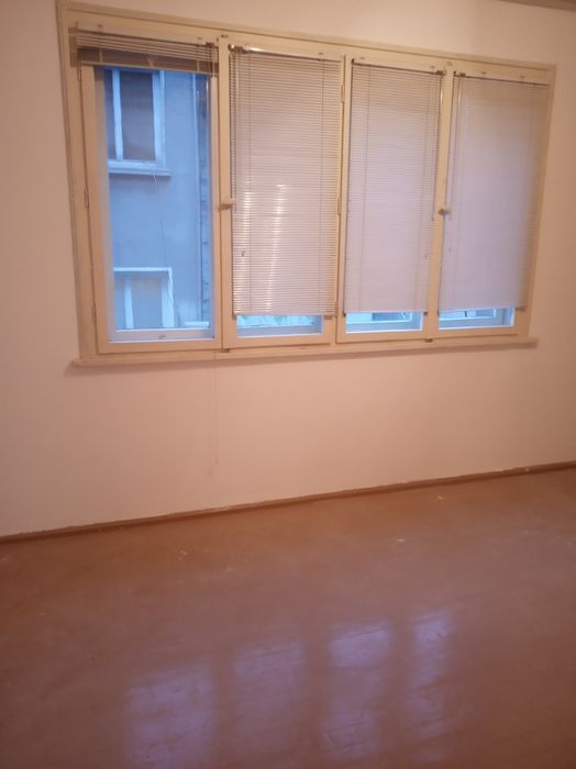 Дава се под наем Четиристаен апартамент в Пловдив, Съдийски - 120 кв.м за 459 € - Снимка #9