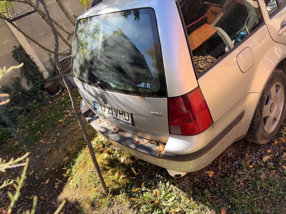 Vând Volkswagen Golf 4 – 1.9 TDI, 101 CP