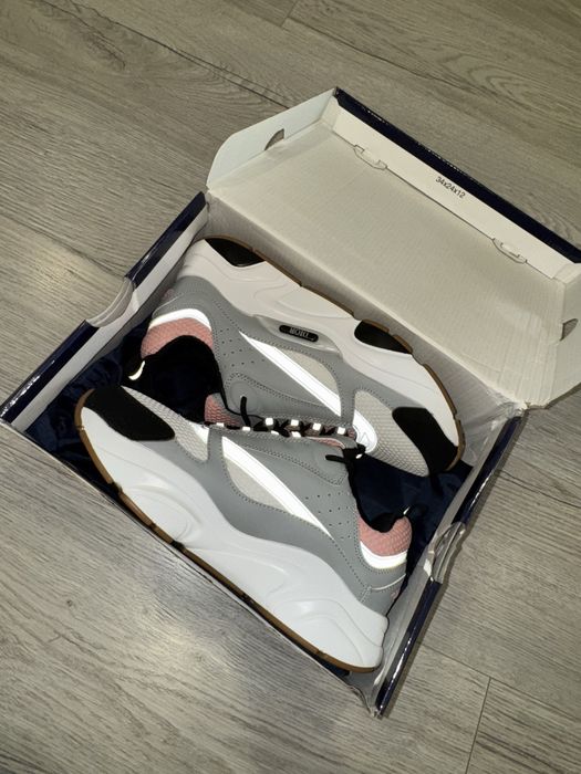 Dior B22 Pale Pink Grey