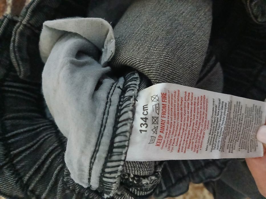 Детски дънки за момиче