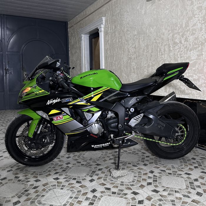 Kawasaki zx6r спортивный мотоцикл