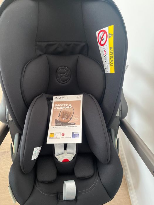 Vand scoica auto Cybex Cloud G i-Size utilizata putin + adaptori carucior