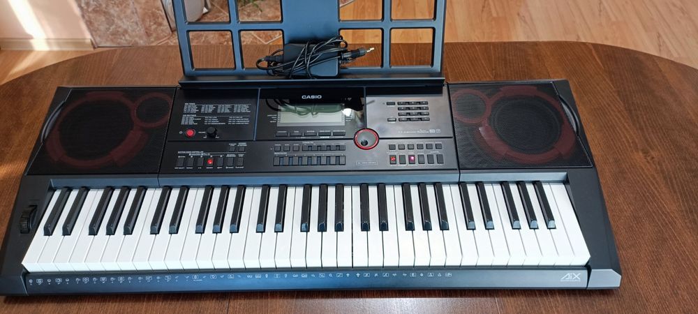 Продавам клавир casio ctx3000