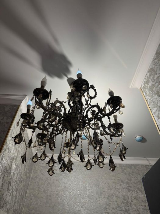 Продам люстра в иеальном состояние