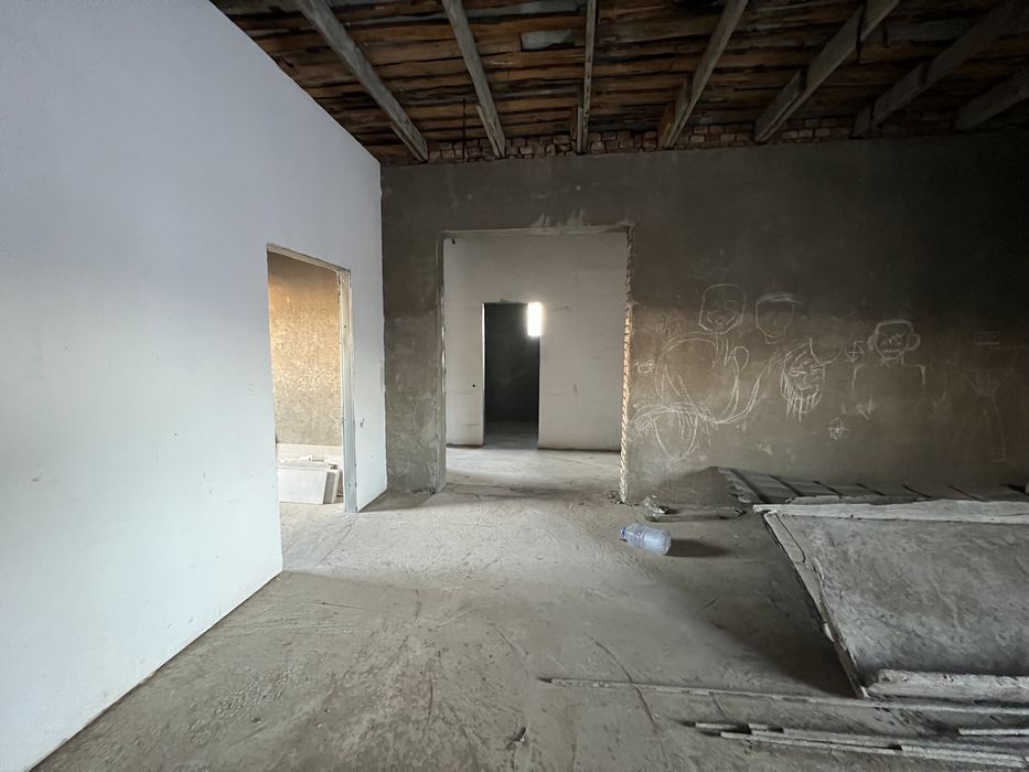 Продам дом в южном в черновом