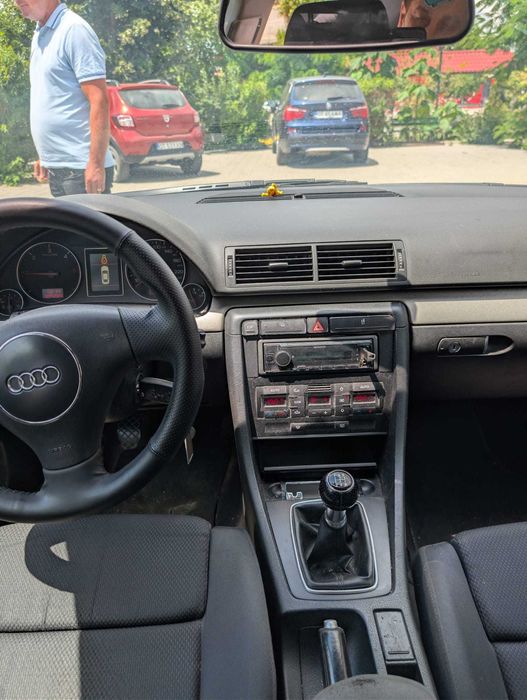 AUDI A4 2002 — imagine 5
