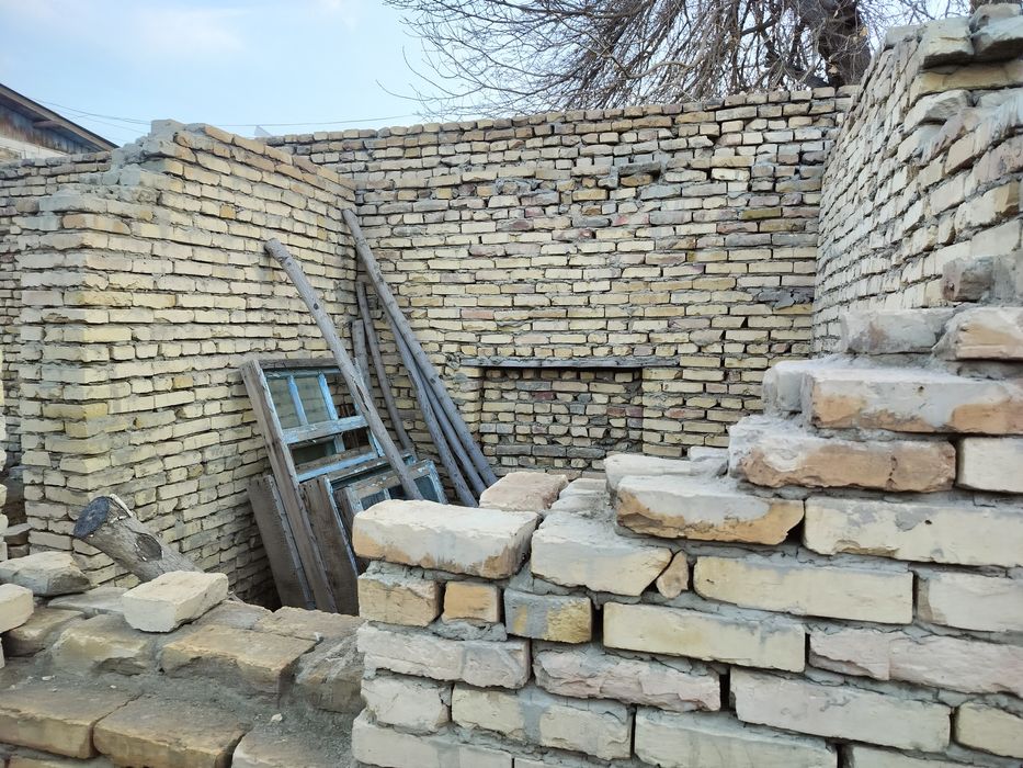 Эски шахарда ховли сотилади