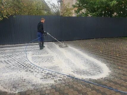 Чистка брусчатки и тратуарной плитки итд