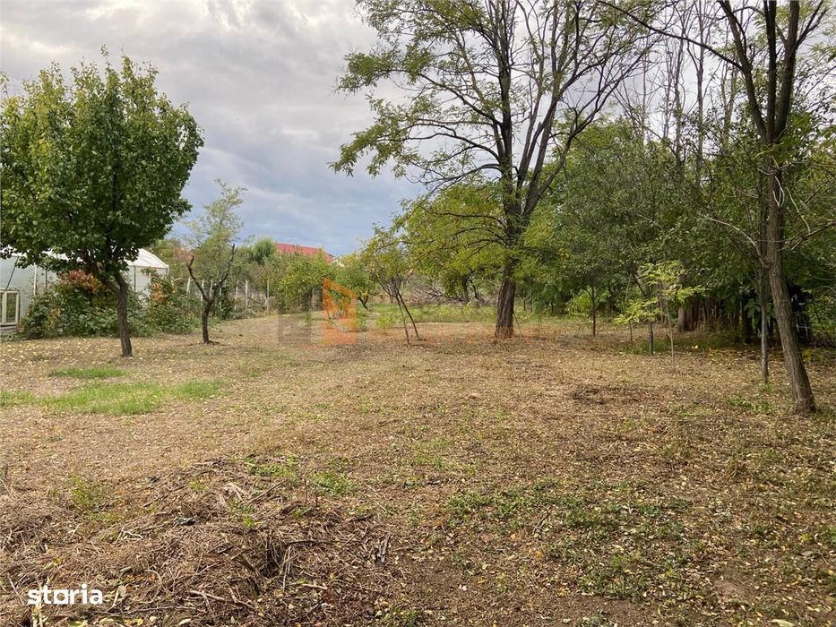 Teren intravilan+casa demolabila zona Maracineni