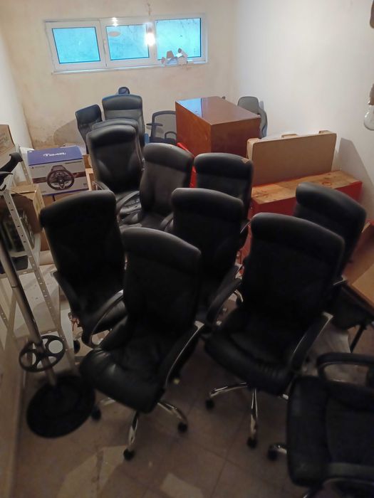 Лукс Столове, Кожени Столове, въртящи се. Директорски стол на колелца.