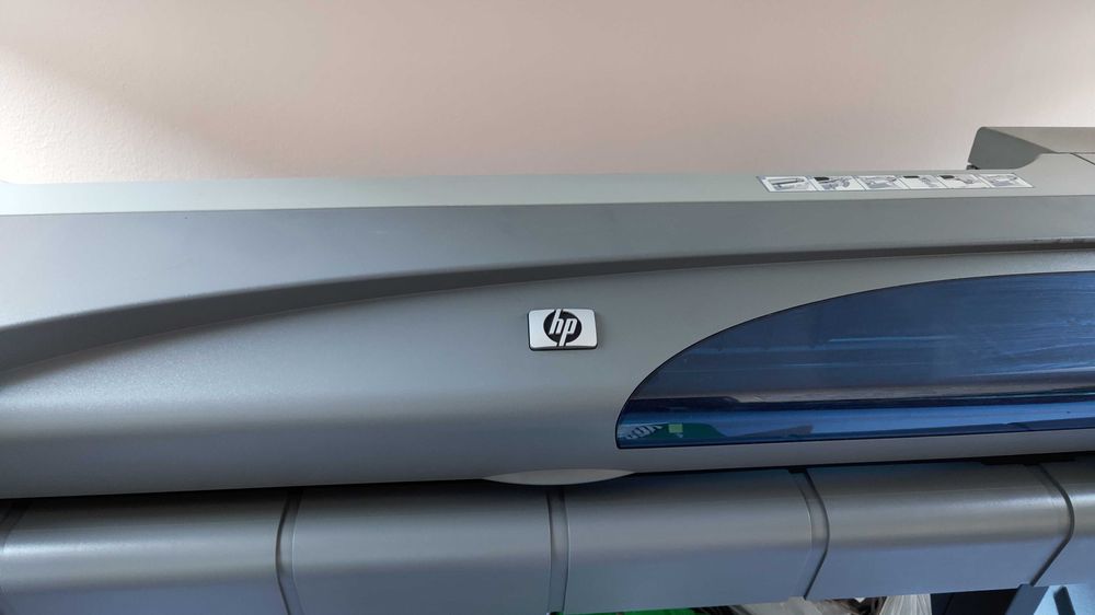 Продам плоттер HP б/у