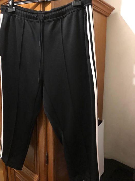 Pantaloni Adidas noi