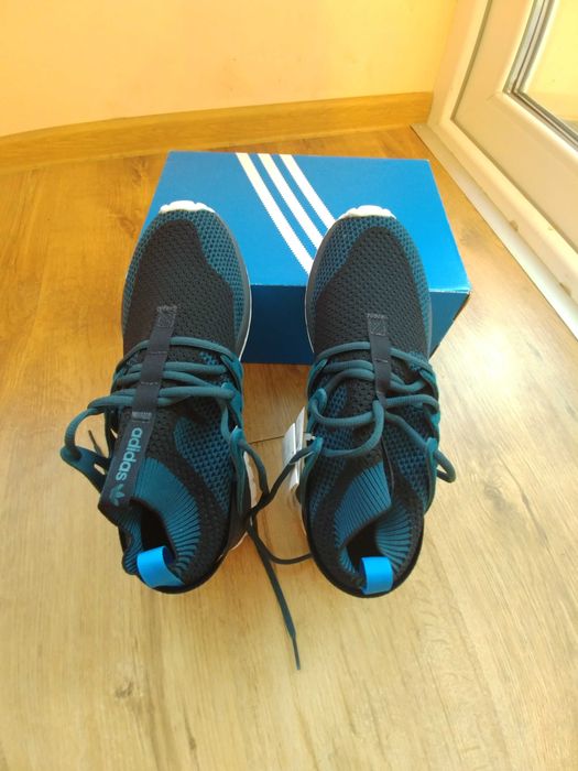 Страхотни кецове Adidas