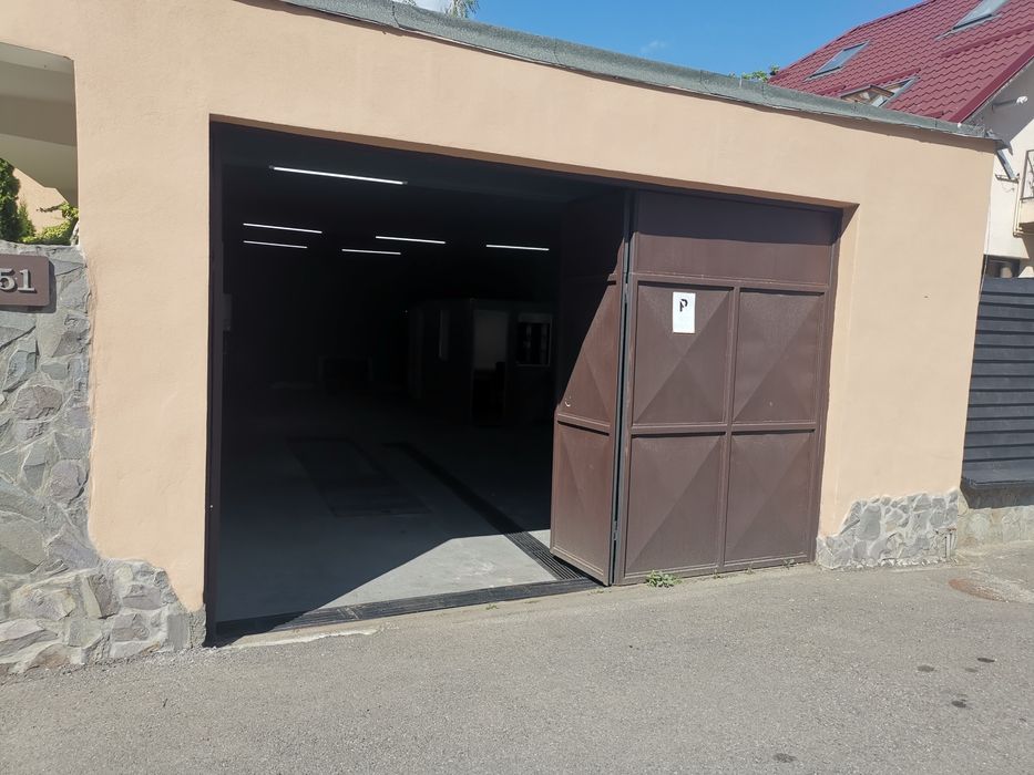 Închiriez garaj Răcădău.