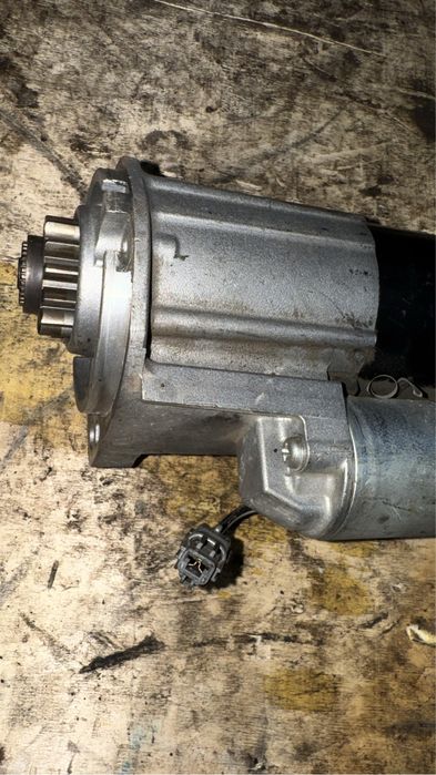 Привозной стартер Nissan X-Trail