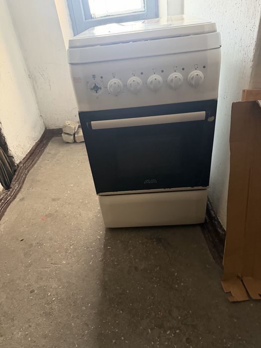 Продам электроплиту Ava