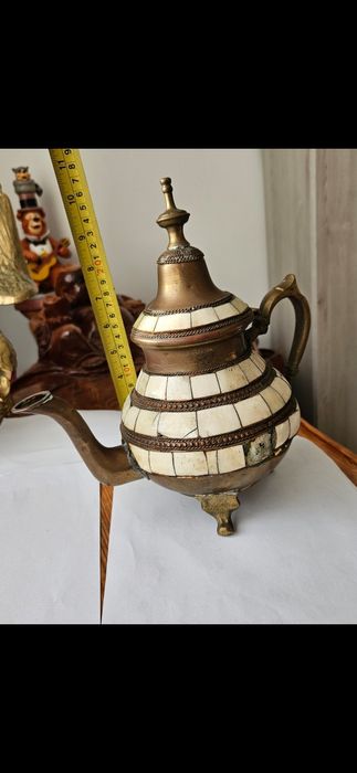 Carafa bronz placata cu os