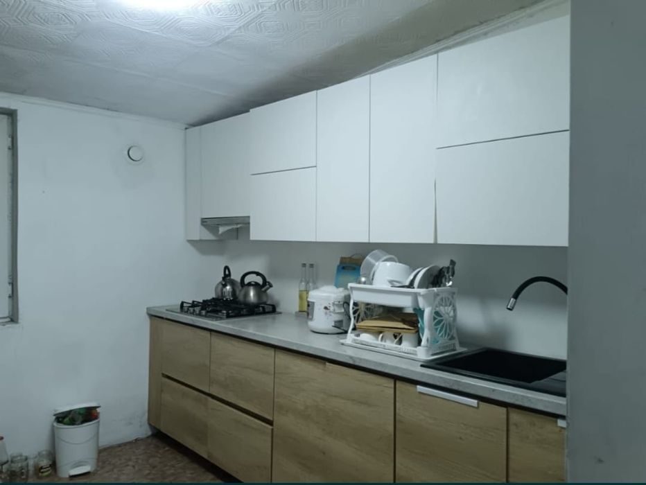 Частный дом 1 /4часть 11мкр