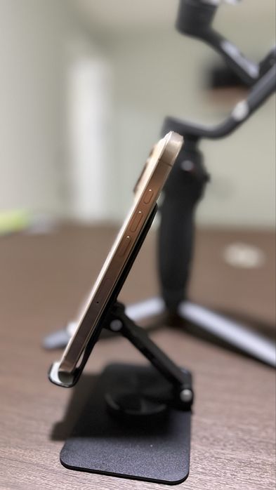 iPhone 16 pro 1TB Desert