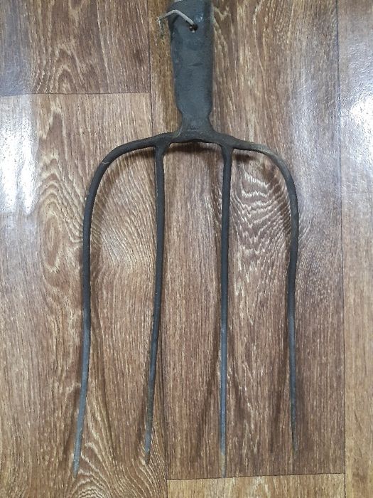 Вилы для хозяйства и дачи