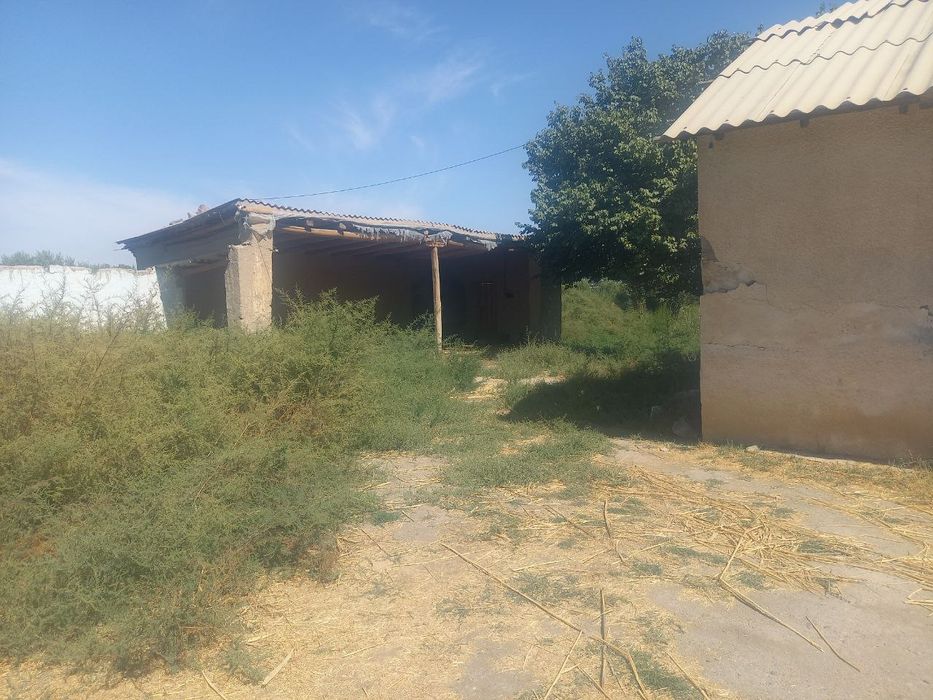 Участка сотилади