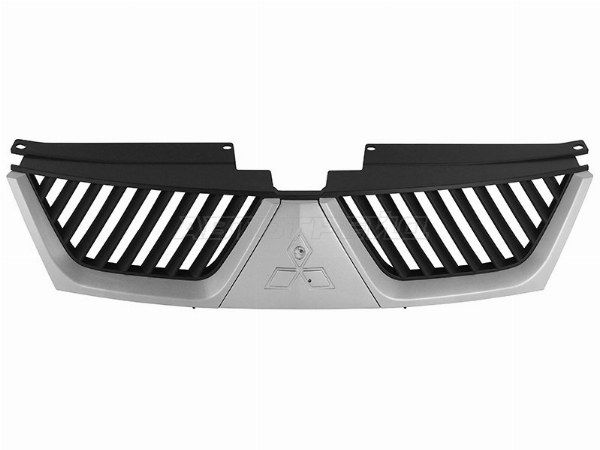 Решетка радиатора  Mitsubishi Outlander