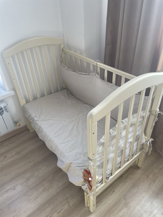 Детскся кроватка