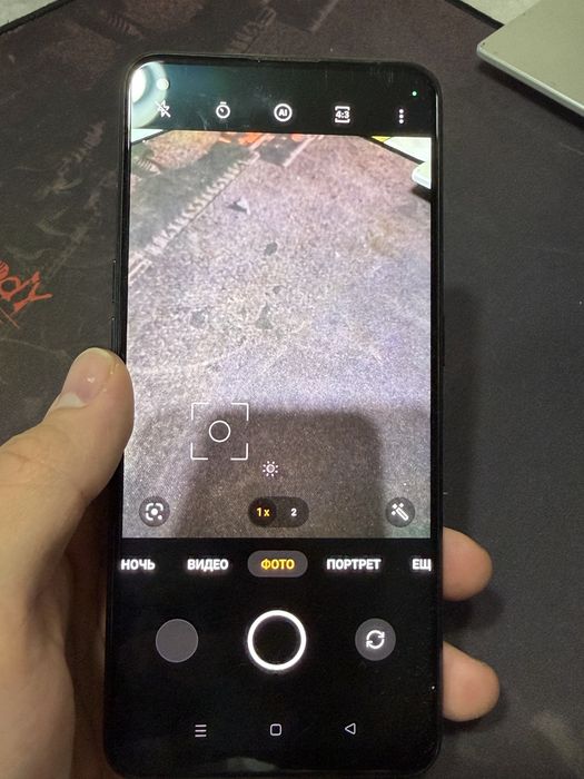 Продается телефон oppo a40.