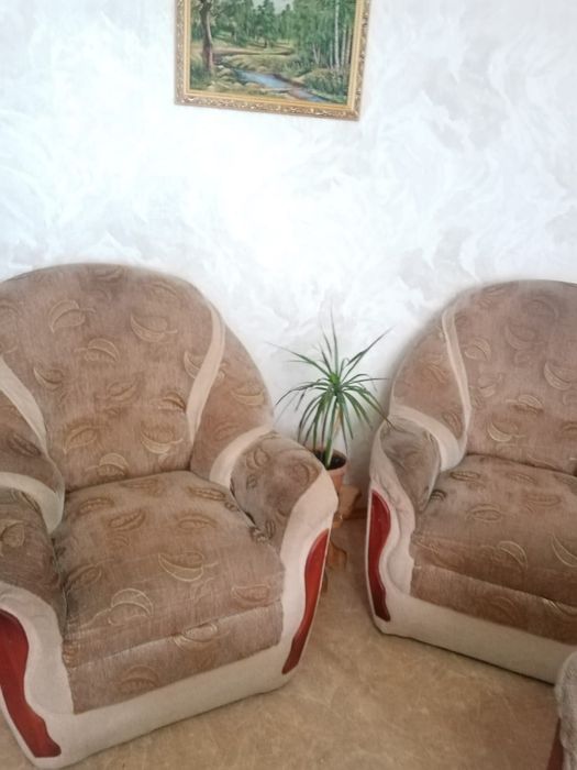 Диван и два кресла