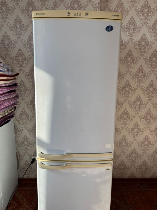 Продам холодильник