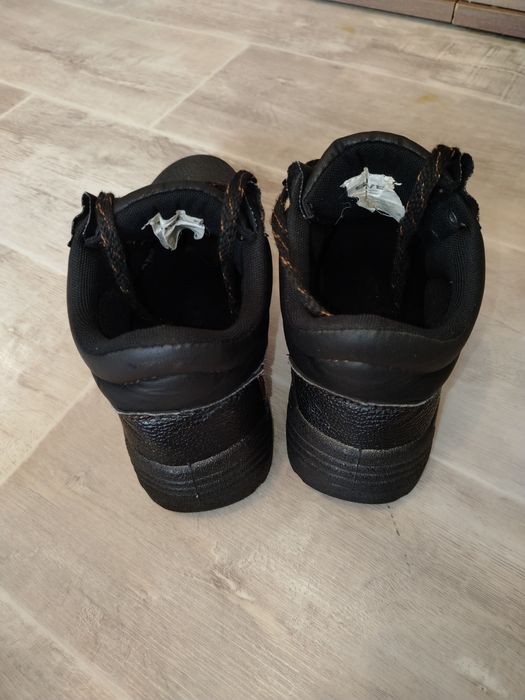 Спецобувь, ботинки.