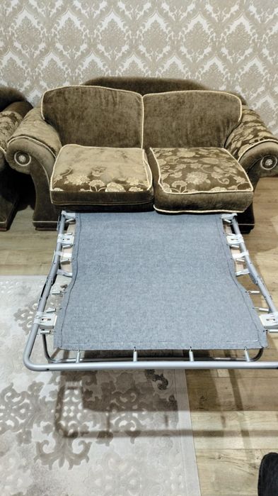 Диван раскладной и кресло