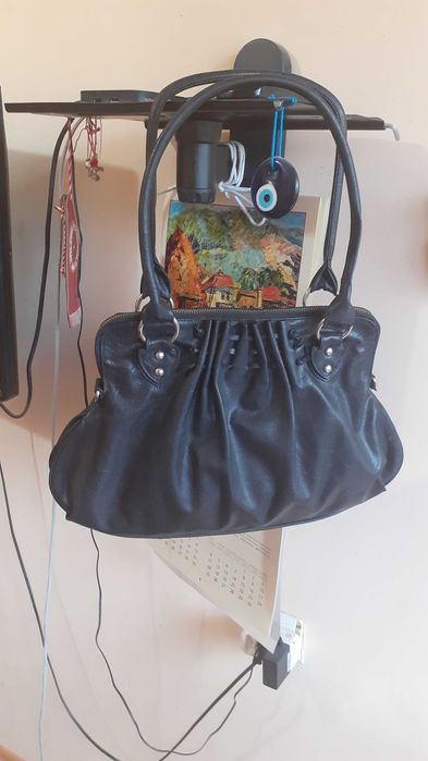 Черна дамска чанта