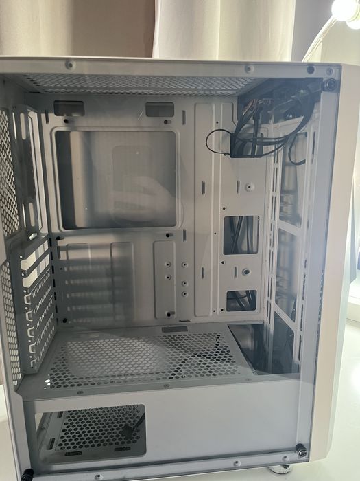 Carcasa Pc Myria si Serioux