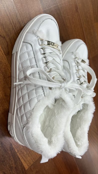 Pantofi sport Guess