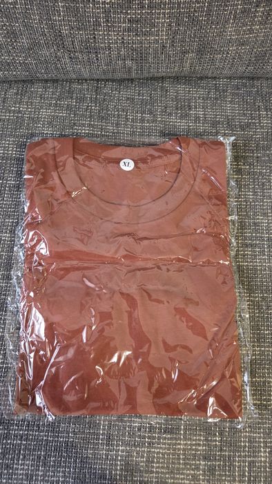 Тениска - Размер L, XL, XXL. Цветове - Черно, Кафяв, Кремав и Червено