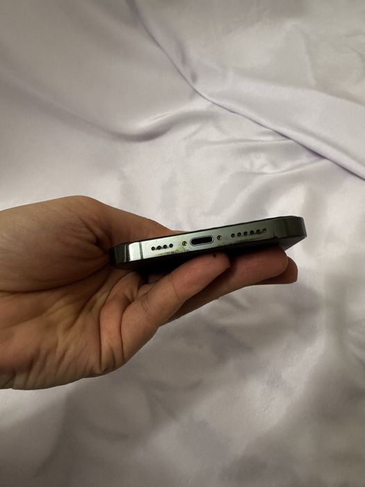 Продам Iphone 13 Pro Max