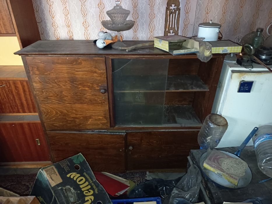 Мебели от дърво или пдч