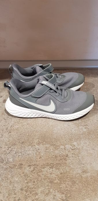 Маратонки Nike eur 34