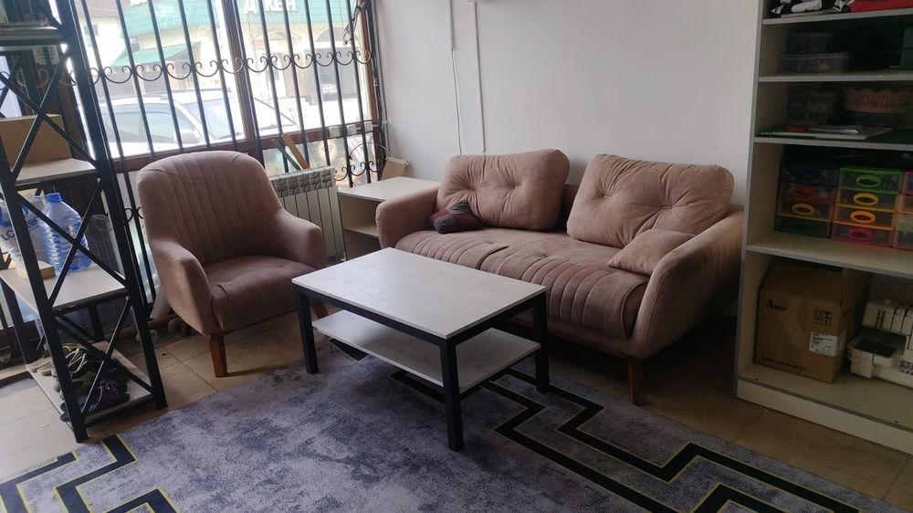 Продам диван с креслом