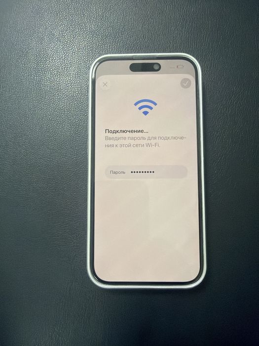 продаю iphone 15 128gb
