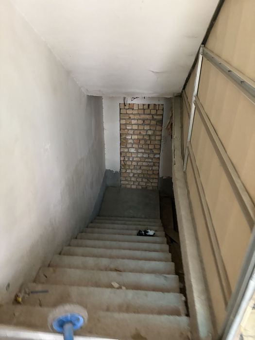 Подвал сотилади шахар марказида 53кв