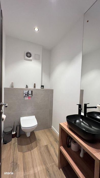 4 camere| terasă 40 mp| PIATA  VICTORIEI