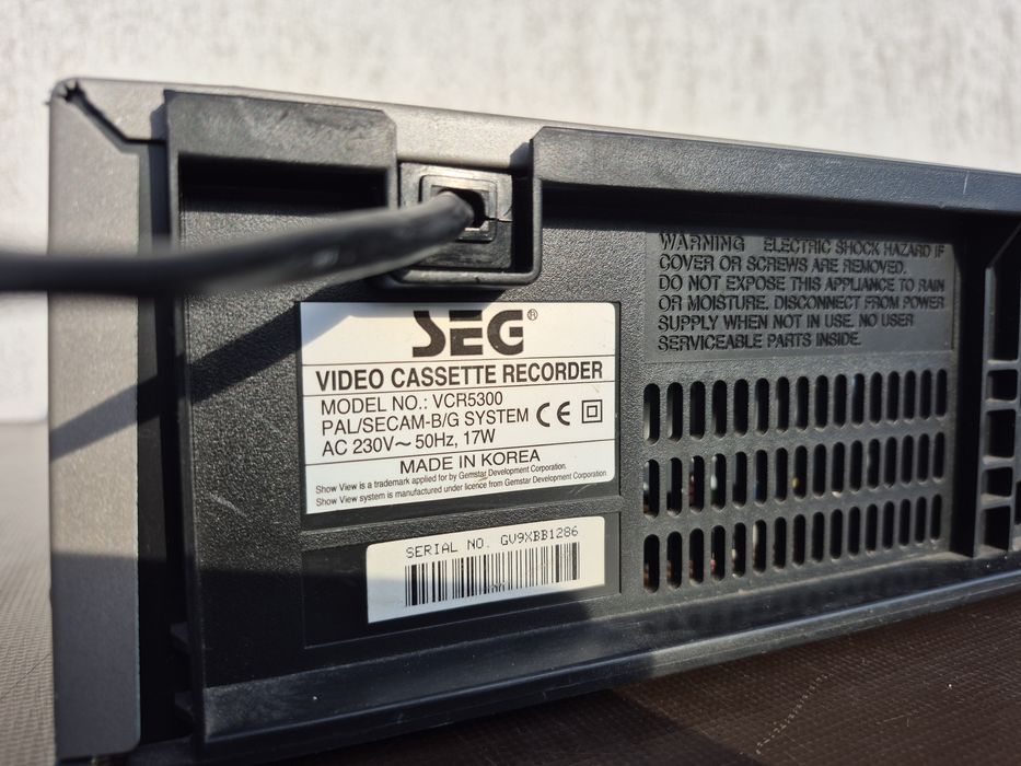 Vând video casette recorder marca SEG model VCR-5300,  fabricat made in Korea 

- CENTER MOUNT 6 HEAD 

- hifi stereo 

- VHS pal 

- Video sistem