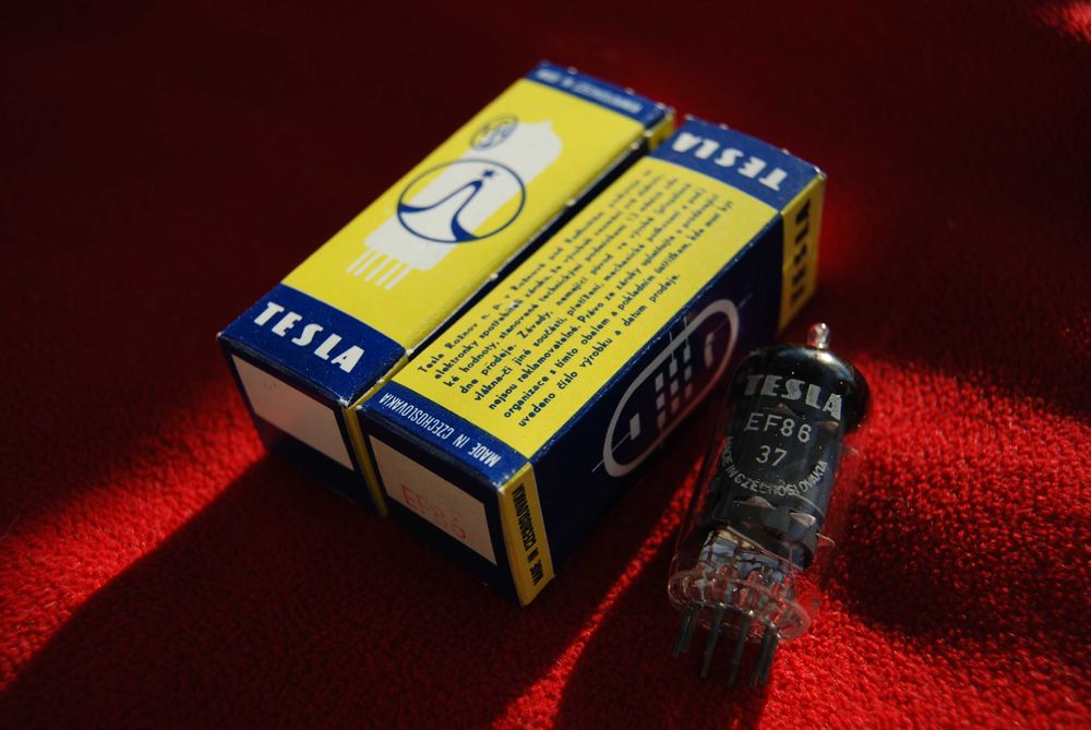 EF86 pentode preamplificare  audio, noi, pentru colectionari (NOS)