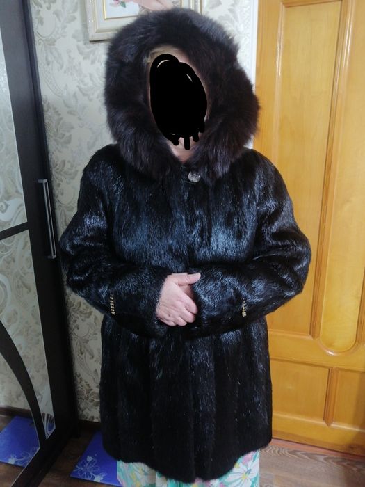 Продам шубу из нутрии