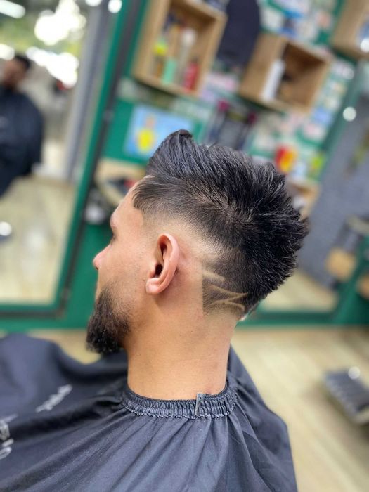 Tuns la domiciliu profesional / pretul tunsorii in functie de cerinte!