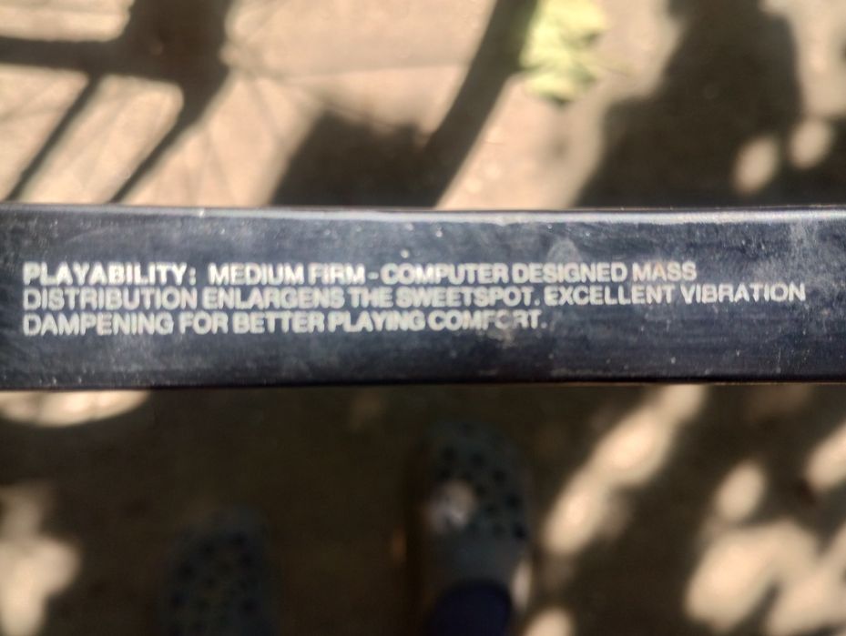 Vând rachetă de tenis snauvaert graphite pro  cu husa.